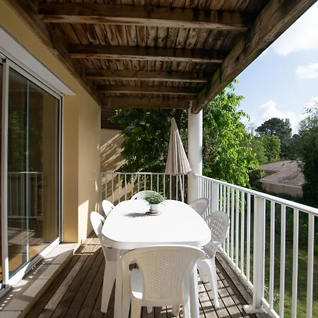 N 24 Pour 4 A 6 Personnes Plages A Pied *